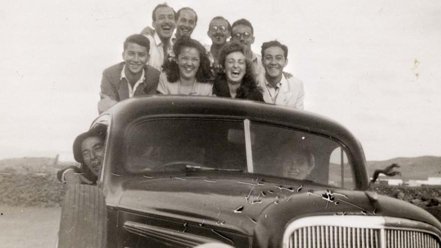 El archivo histórico de Lanzarote se amplía con centenares de fotos y películas