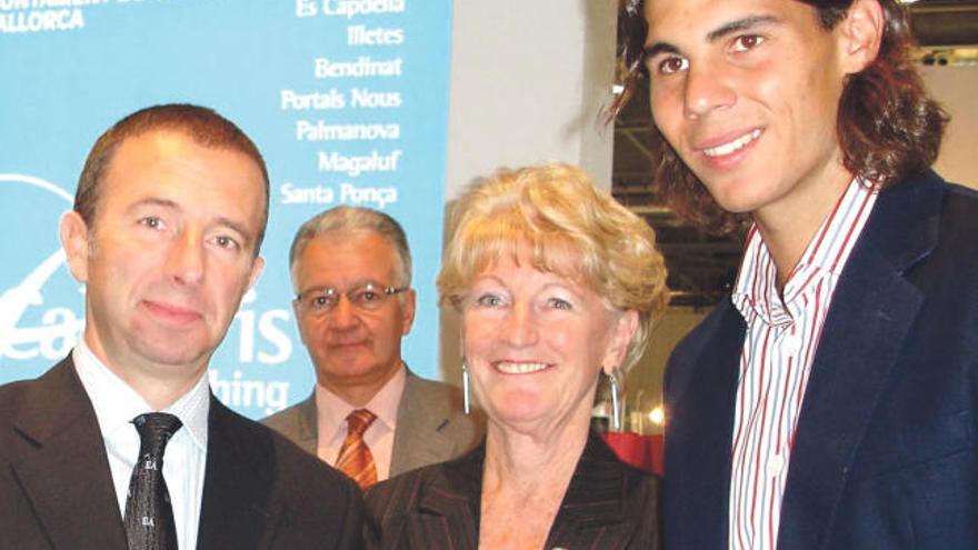 Delgado, Mentink y Nadal en la feria turística de Londres, en 2006.