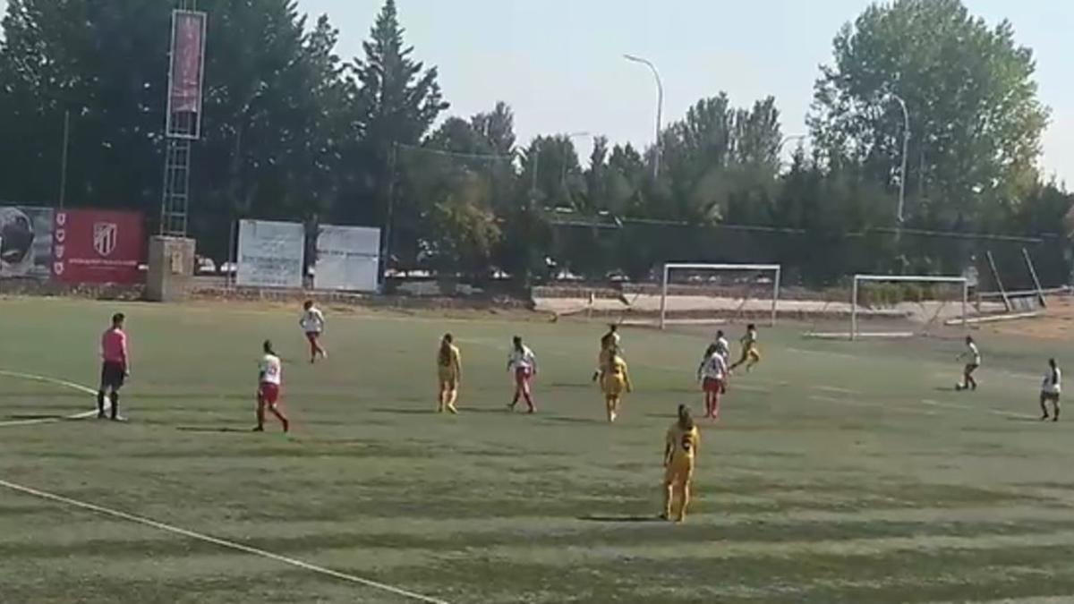 Partido de fútbol femenino