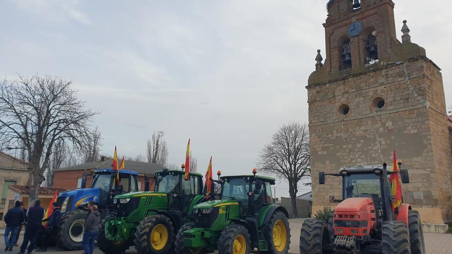 VÍDEO | Los agricultores madrugan también en Tierra del Vino