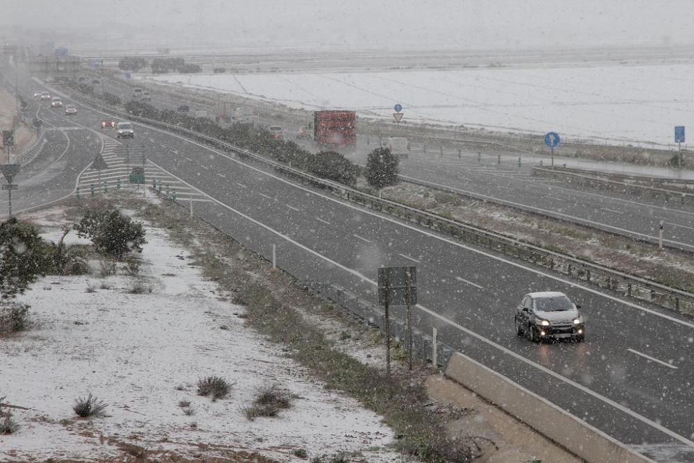 La nieve llega a San Javier, Balsicas y el Campo d