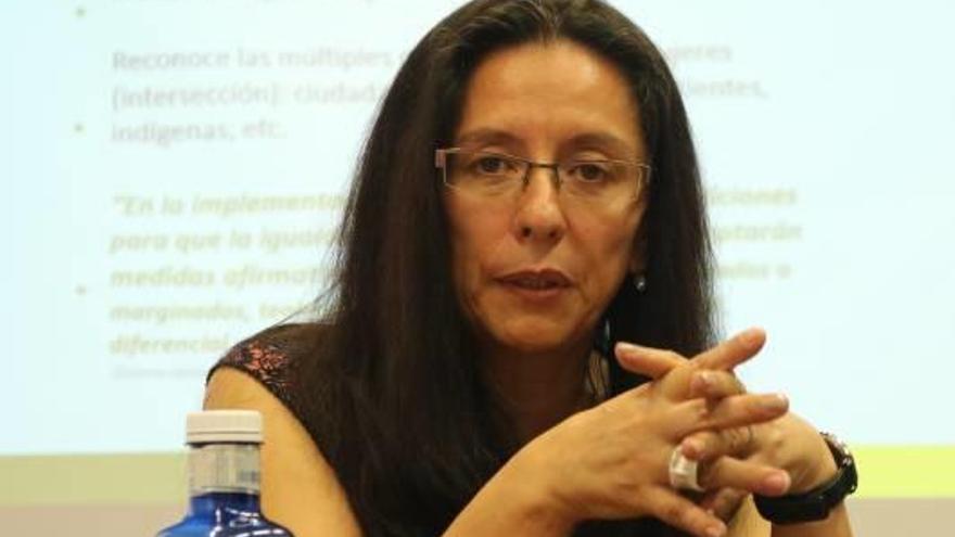 Pilar Rueda: «Uno de los problemas de las mujeres es que el mundo de la Justicia es masculino»