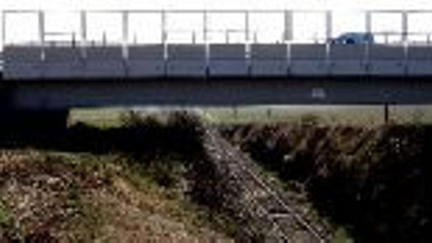 Renfe entrega la obra del nuevo puente elevado