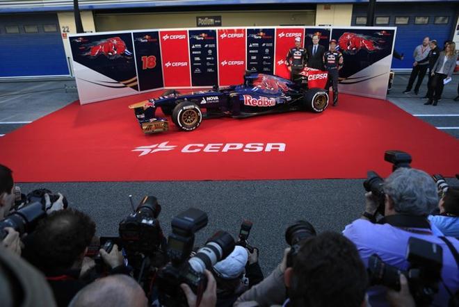 Toro Rosso presentó el STR8