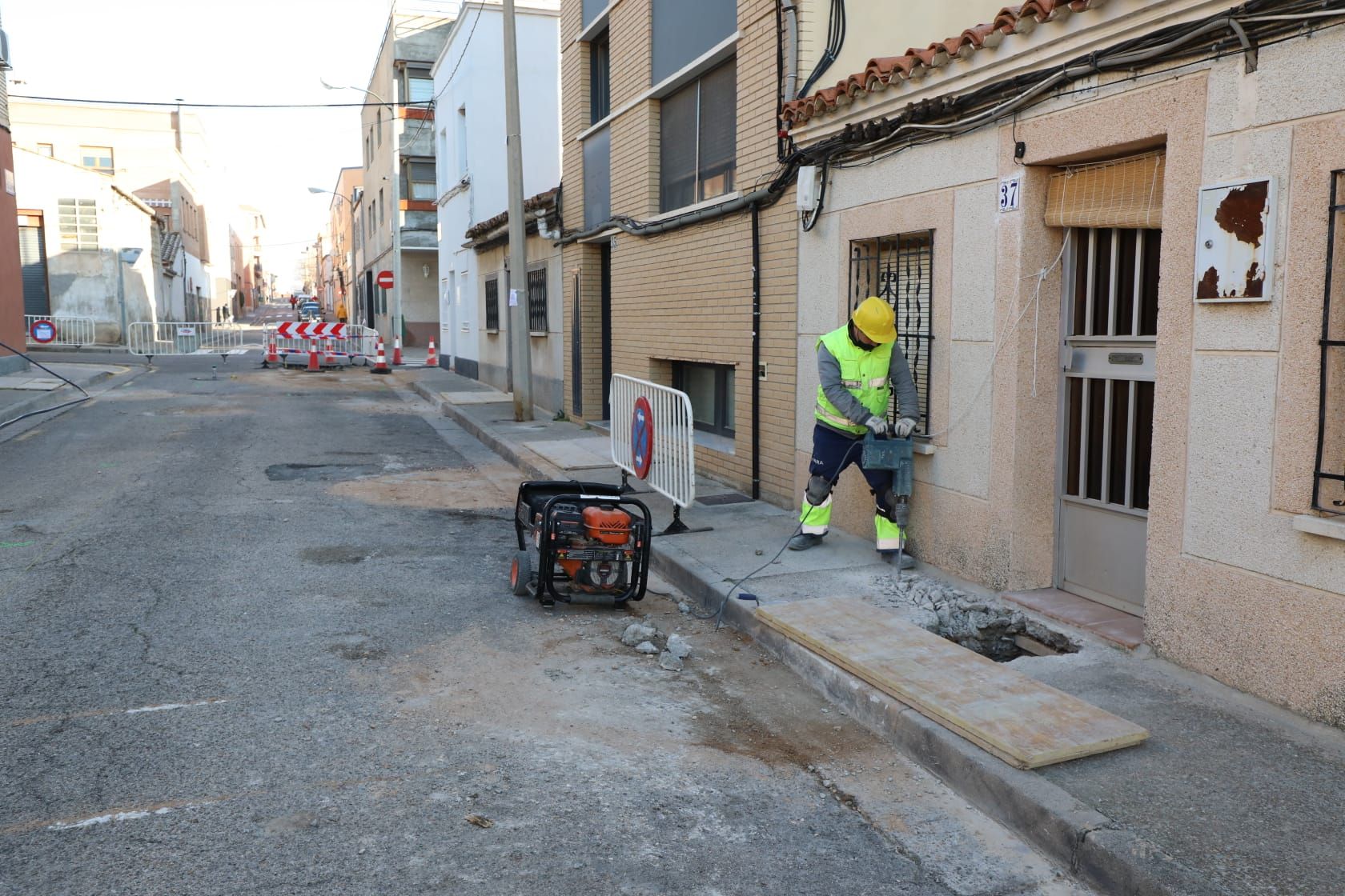 FOTOGALERÍA | Obras en la calle Osa Mayor de Zaragoza
