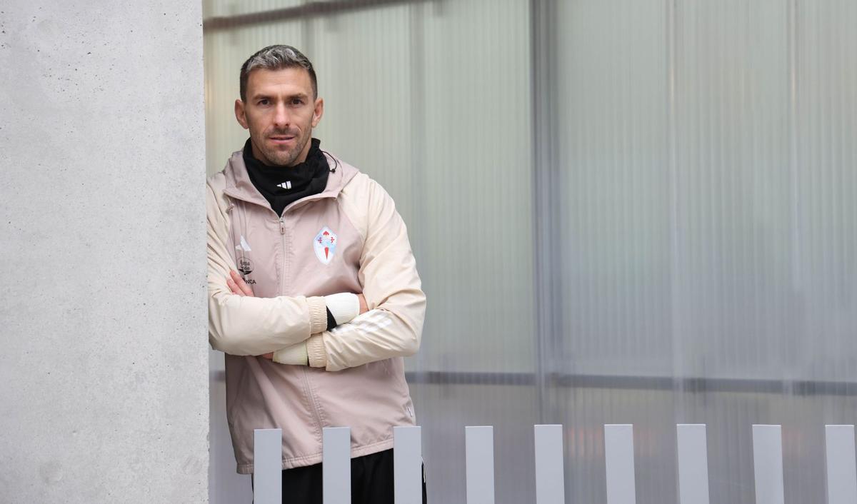 Vicente Guaita, en la ciudad deportiva del Celta.  // Alba Villar