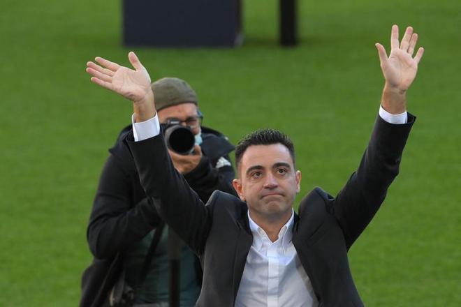 La presentación de Xavi Hernández, en imágenes