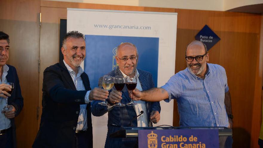 Morales aborda con Podemos el futuro del pacto en el Cabildo de Gran Canaria