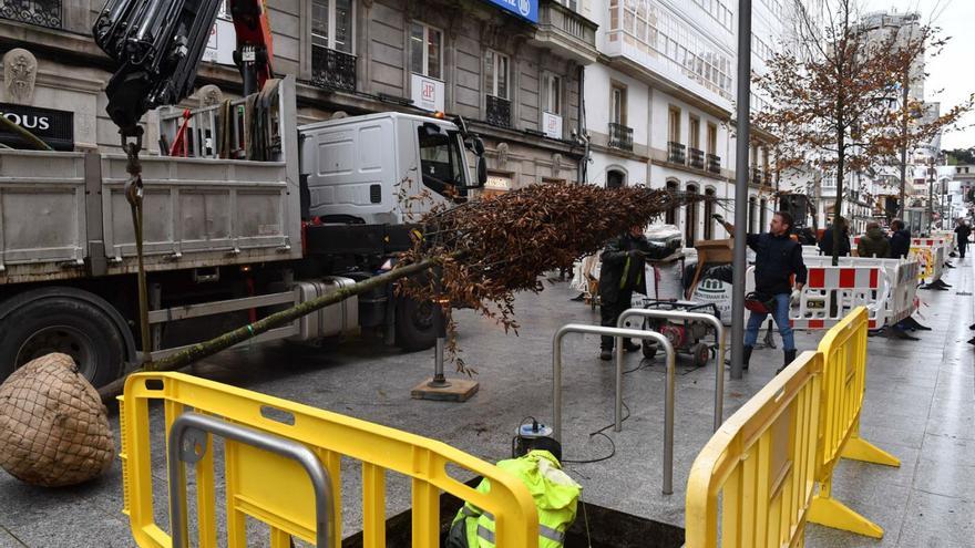 Obras municipales de peatonalización de la calle Compostela.