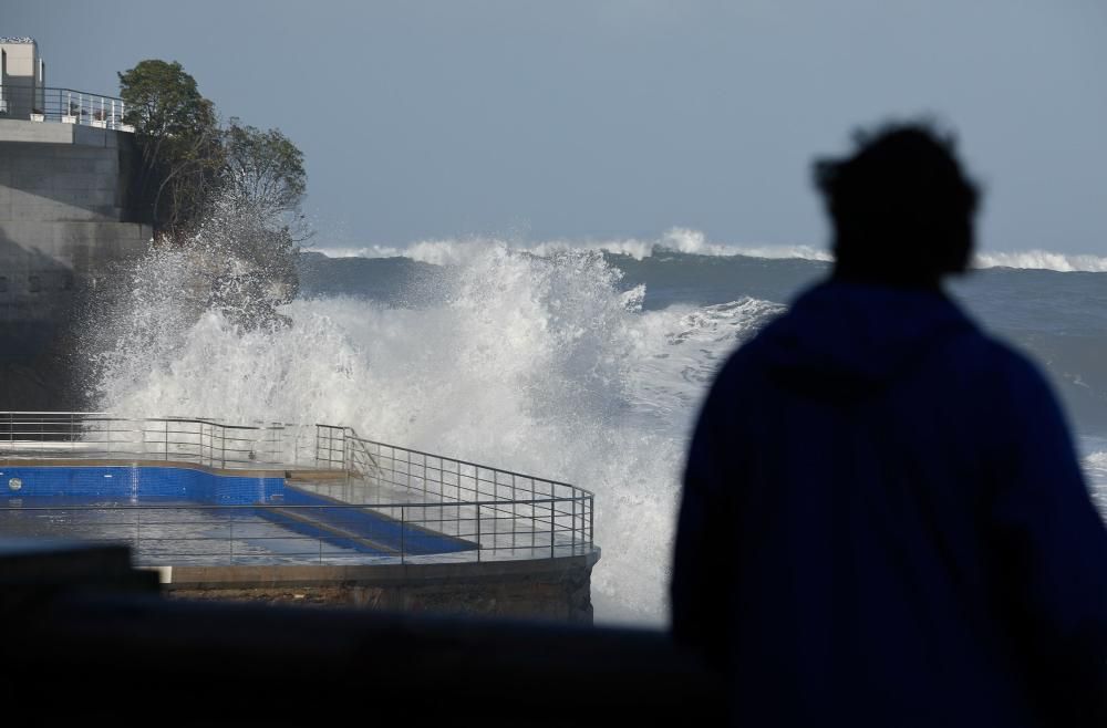 Oleaje en Gijón