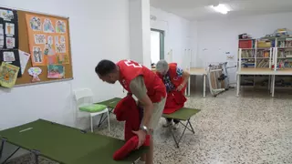 Alzira habilita un refugio climático para proteger del calor a personas sin techo
