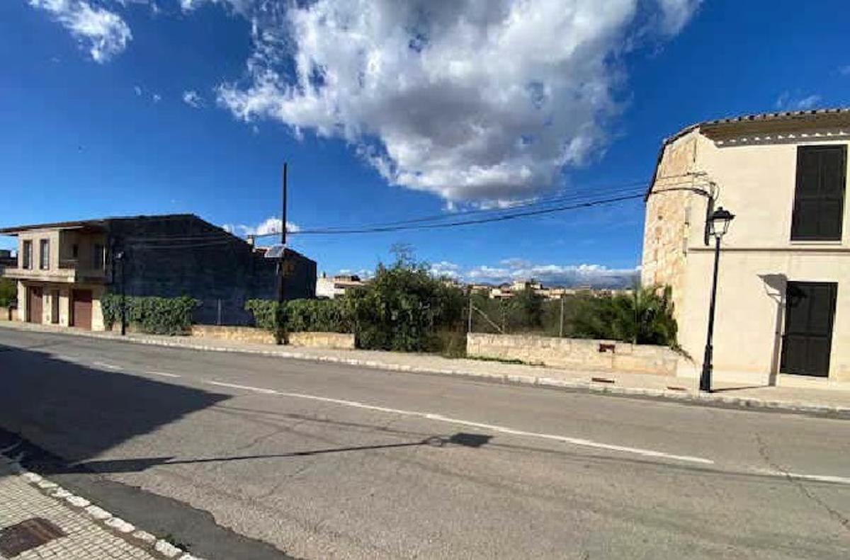 Solar urbano residencial en Llubí