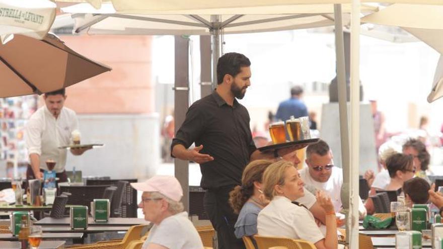 La campaña de verano aportará más de 166.000 contratos a la Región