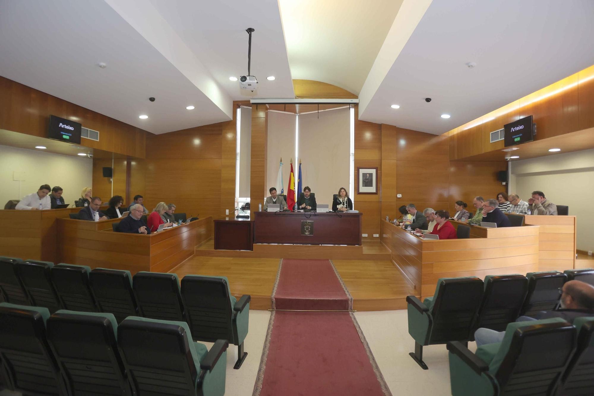 Martín Seco toma posesión como concejal del PSOE en Arteixo