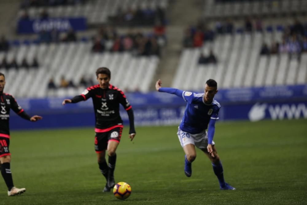 El partido del Oviedo ante el Tenerife, en imágenes