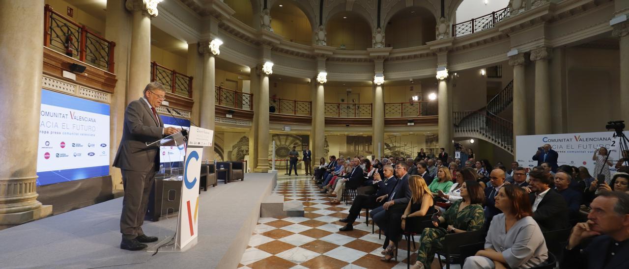 Ximo Puig, ayer en el acto en el que asumió el retraso en el despliegue de renovables.