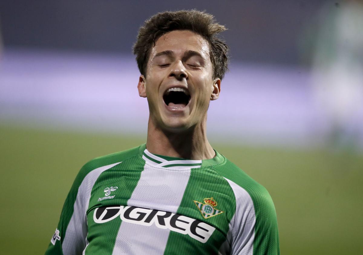 Rodrigo Riquelme celebra su gol con el Betis ante el Dinamo Zagreb en la Liga Europa en el Maksimir.