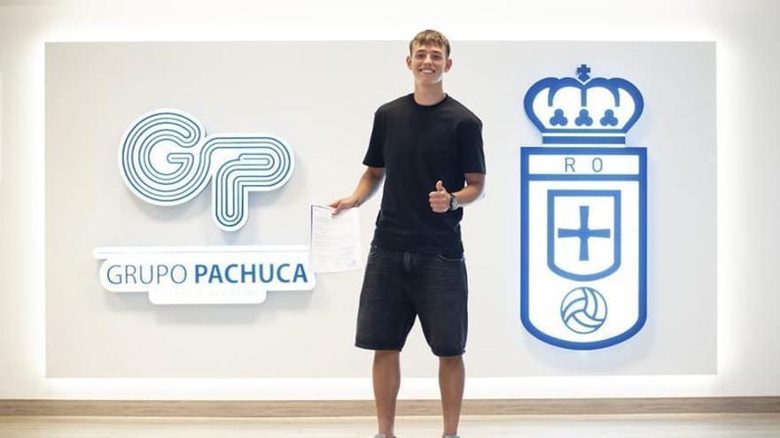 Enzo Pérez, 17 años, tras su debut con el Real Oviedo: "Es un orgullo defender esta camiseta"