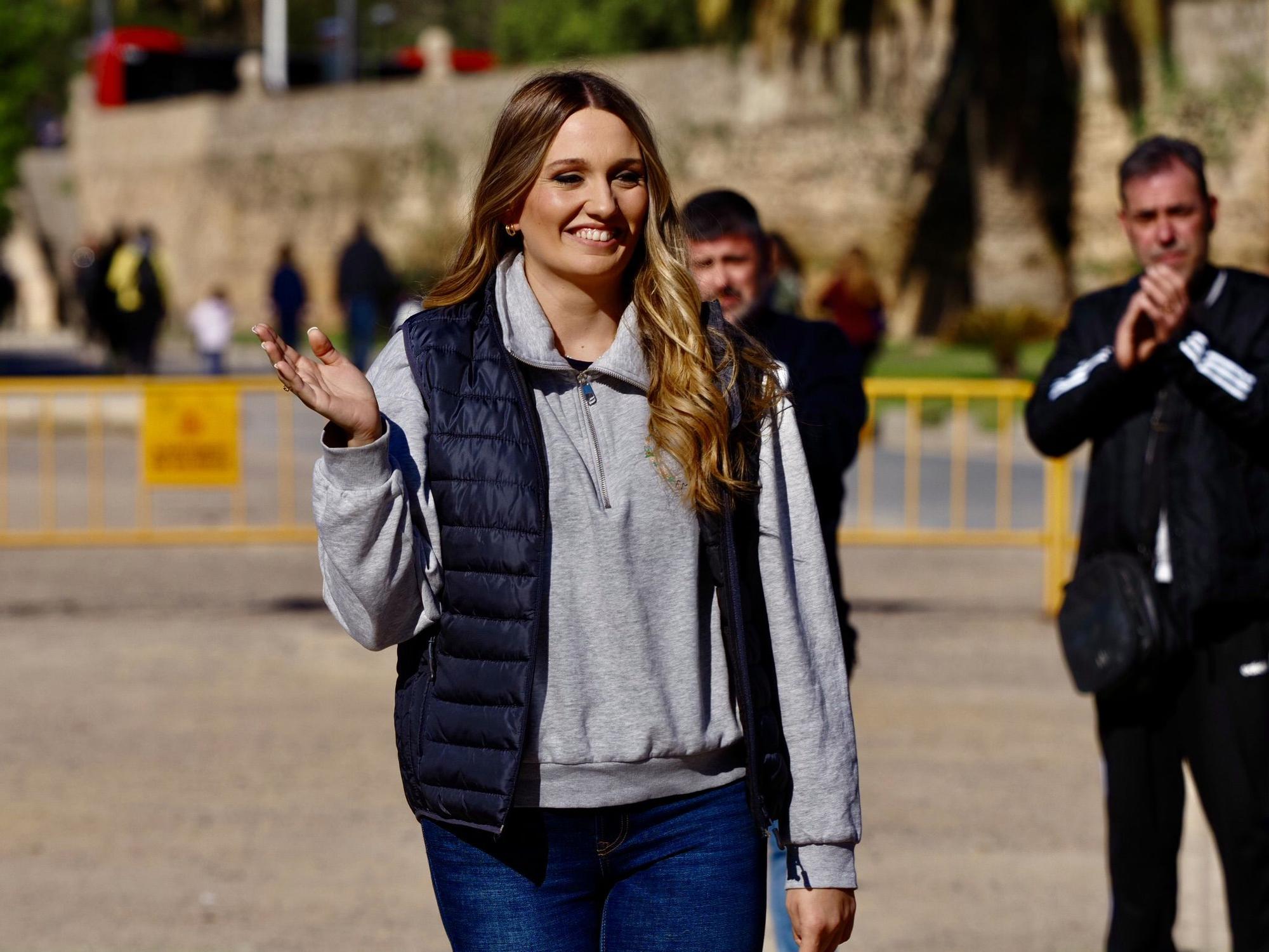 Una matinal para mantener vivo el "canut" en las Fallas