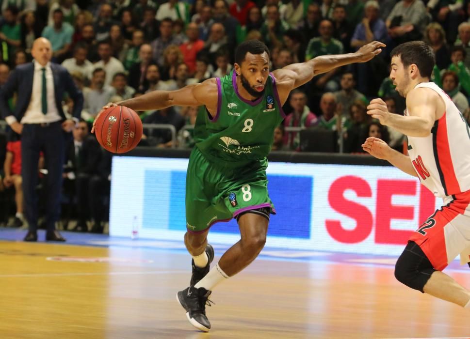 El conjunto verde se lleva el segundo partido de la serie semifinal y se mete en la gran final por la vía rápida ante un Carpena entregado.