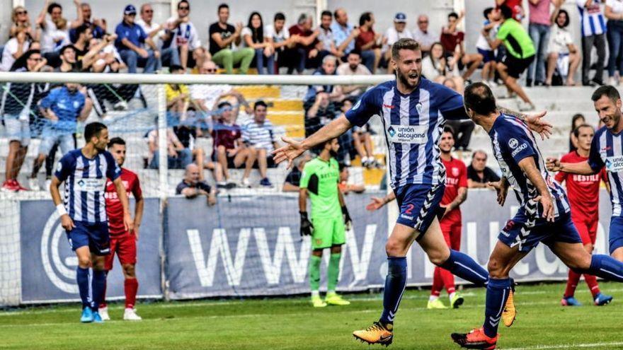 Una imagen de Raúl celebrando un tanto