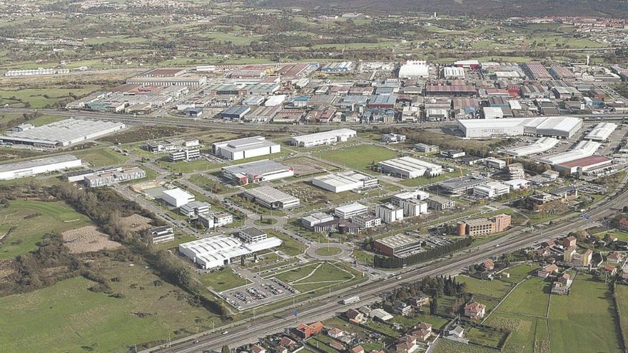 Vista aérea del Parque Tecnológico y del de Silvota, dos de las grandes áreas empresariales de Llanera.