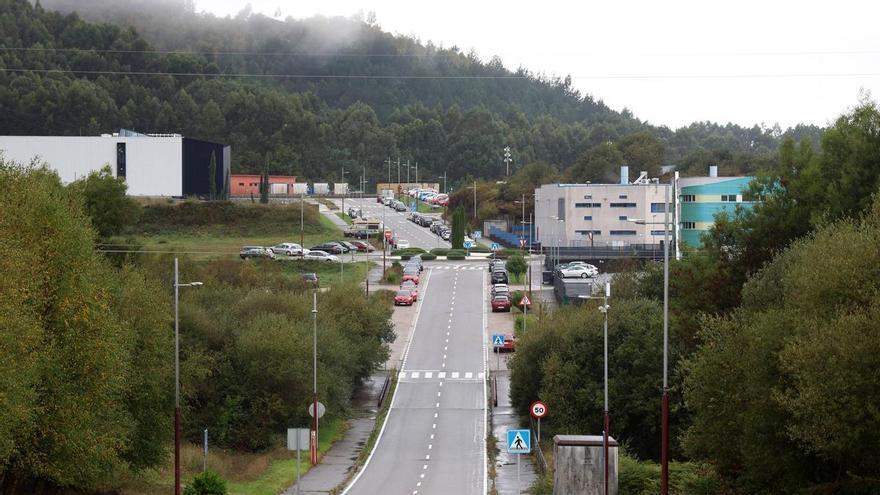 Cuatro meses de prisión por chocar contra otro coche en una carrera en O Campiño y tirar una farola