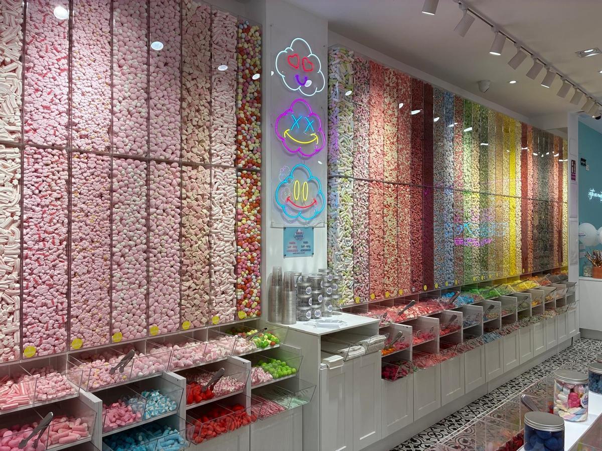Interior de la tienda de chuches Candy Heaven Mallorca.