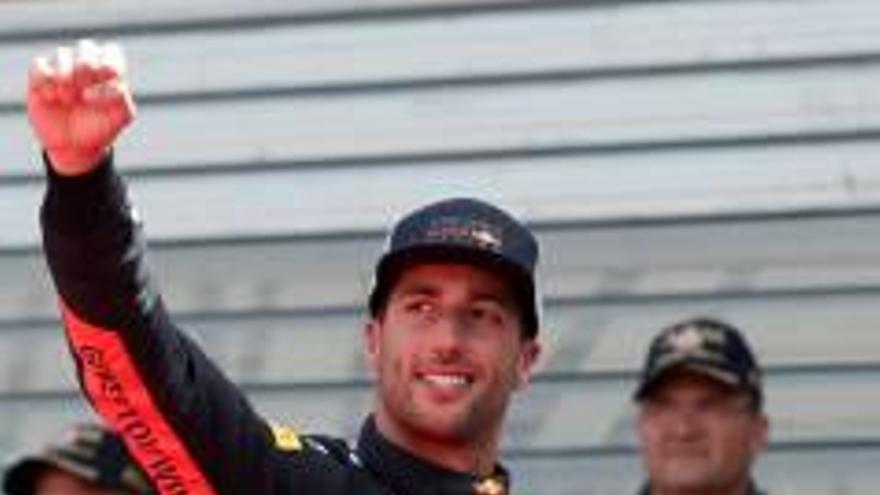 Daniel Ricciardo domina  a Mònaco i assoleix el primer lloc de la graella