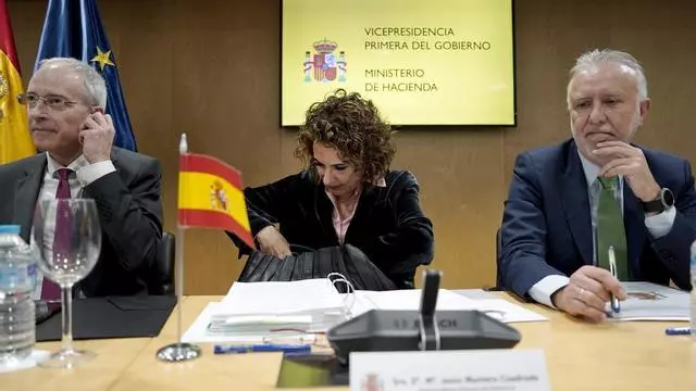 Montero niega “trato de favor” a Catalunya y reta al PP a presentar un modelo de financiación alternativo