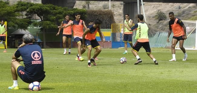 ENTRENAMIENTO DE LA UD LAS PALMAS Y ENTREVISTGA ...