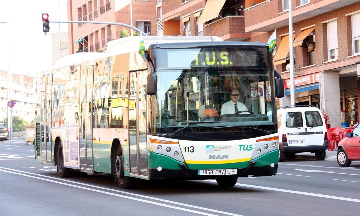 Ricard Riol, president de l’Associació per la Promoció del Transport Públic, explica que la prova demostra l’efecte que té l’autobús urbà per descongestionar el trànsit.