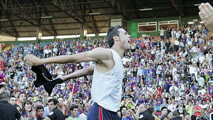 Iborra celebrando la gesta en cuestión.