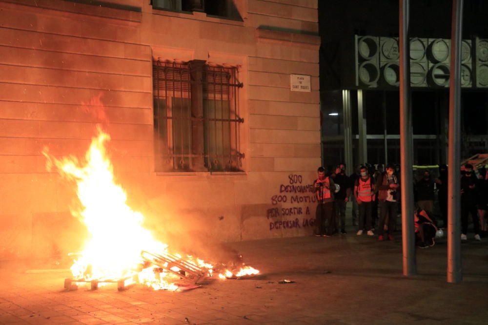 Segona nit d'aldarulls al centre de Barcelona