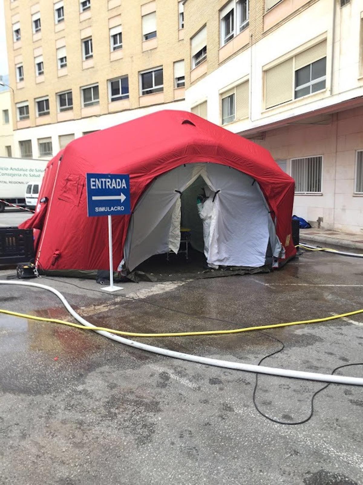 Profesionales del Hospital Regional llevan a cabo un simulacro