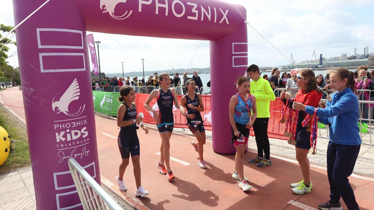 Campeonato de triatlon en A Coruña: circuito nacional Pho3nix Kids Triathlon Series by Javier Gómez Noya