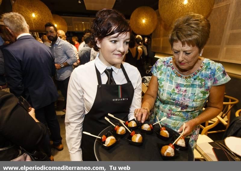 Inauguración de Giuliani's Centro