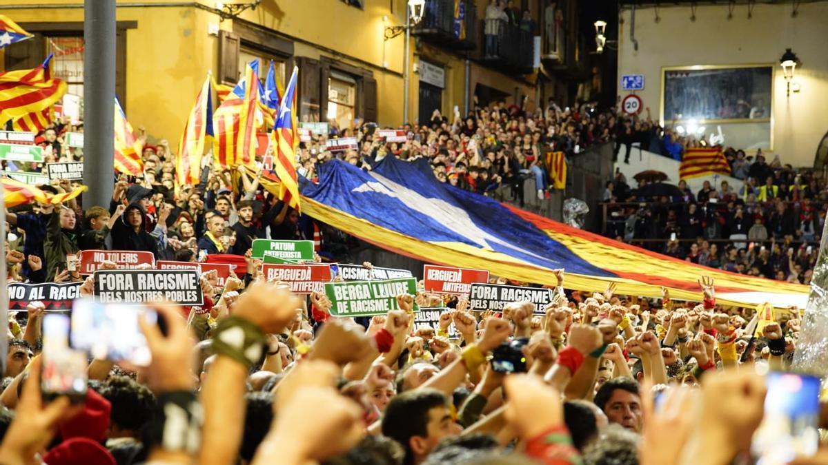 Patum 2026: La plaça de Sant Pere de Berga canta els Segadors