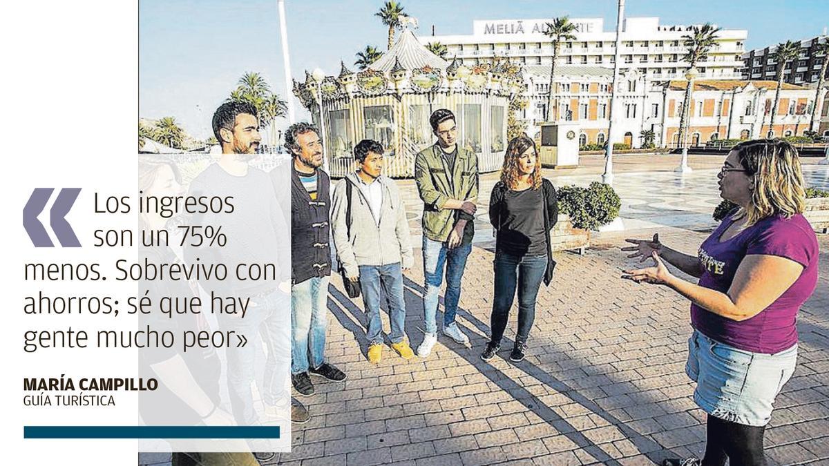 María, durante uno  de los tour turísticos  en Alicante.