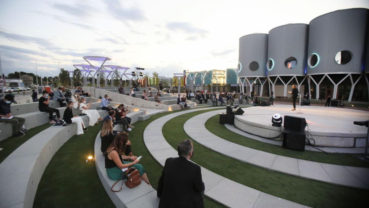 El centro comercial La Torre Outlet se inauguró en septiembre de 2020 tras un litigio que ya duraba cuatro años. | EL PERIÓDICO
