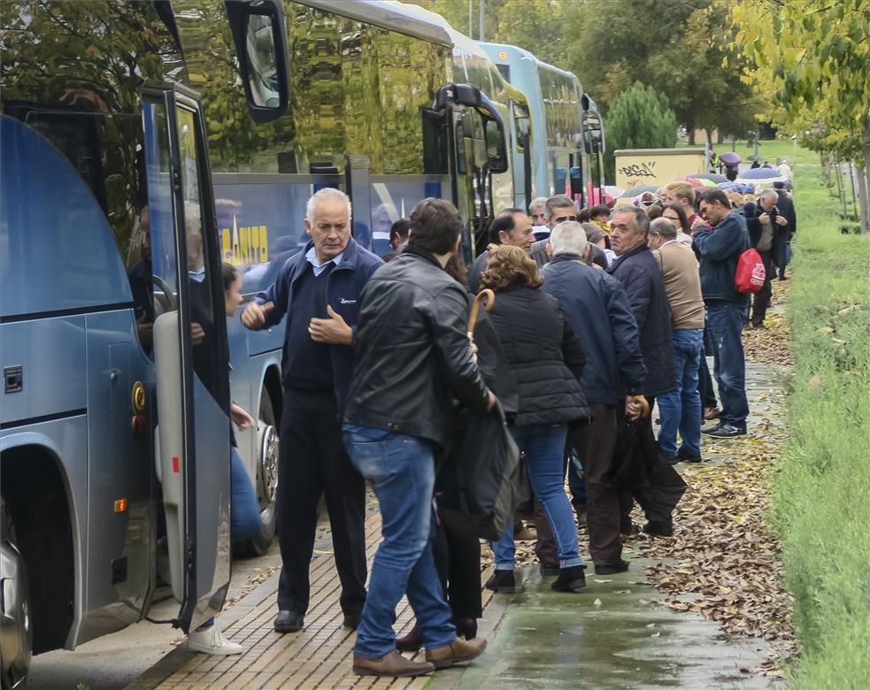 La manifestación por un tren digno para Extremadura en imágenes