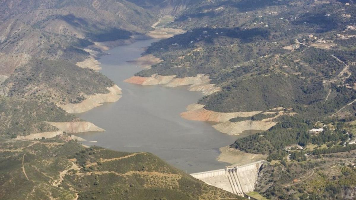 Embalse La Concepción, ubicado en Istán, que abastece a la Costa del Sol Occidental.