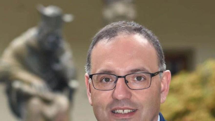 El cambadés Gumersindo Feijoo ingresa con honores en la RAGC