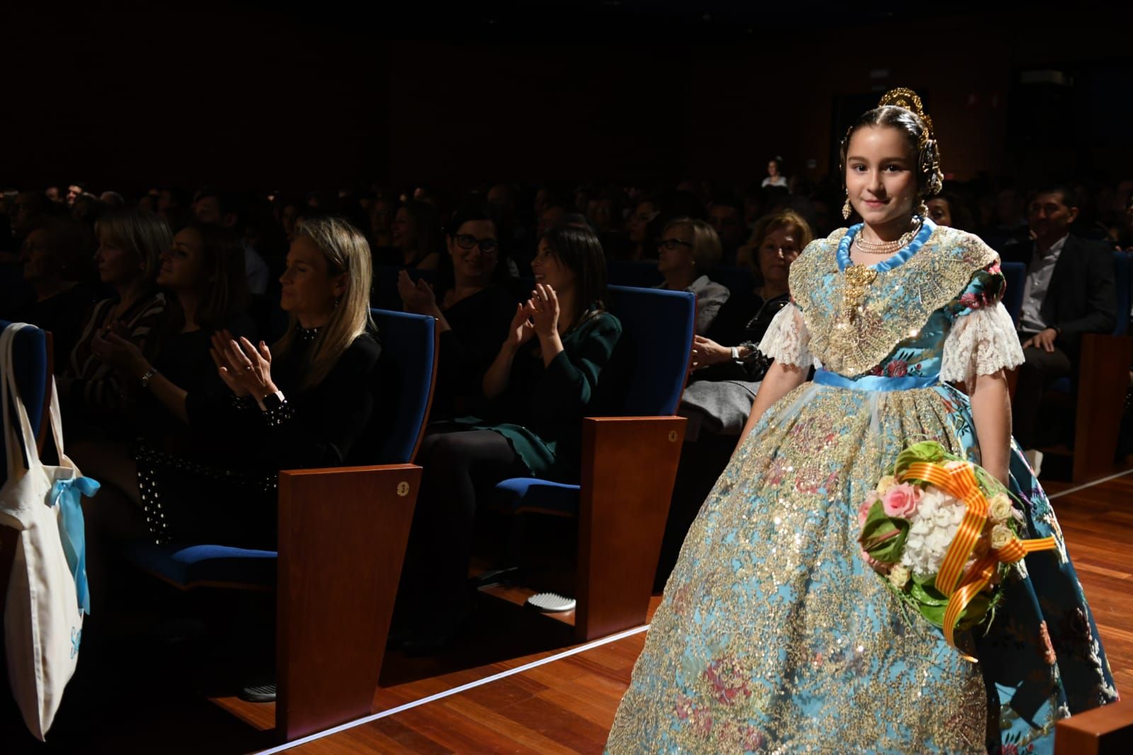 La exaltación de la reina fallera infantil de Burriana del 2023, en imágenes