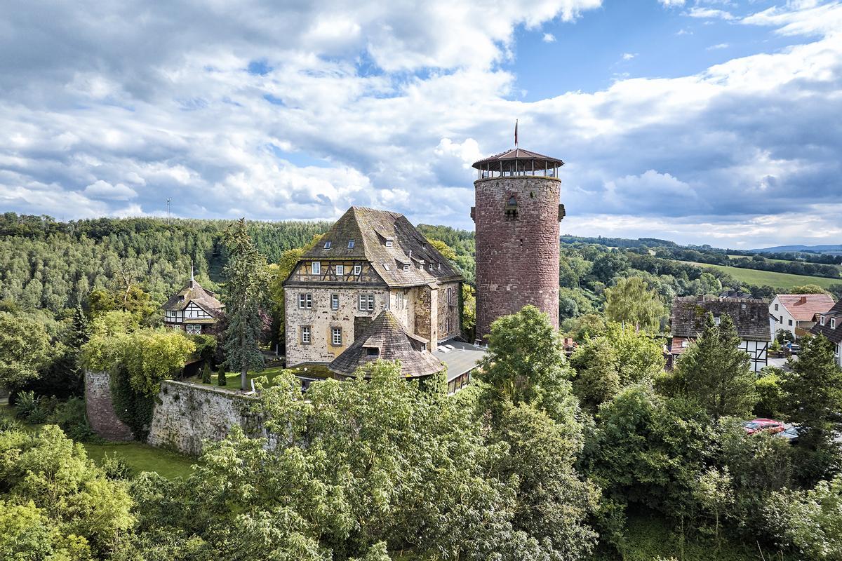 Vista de la Torre de Trendelburg, lugar que inspiró a los Hermanos Grimm para escribir el cuento de Rapunzel