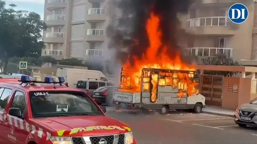Arde una autocaravana en Ibiza