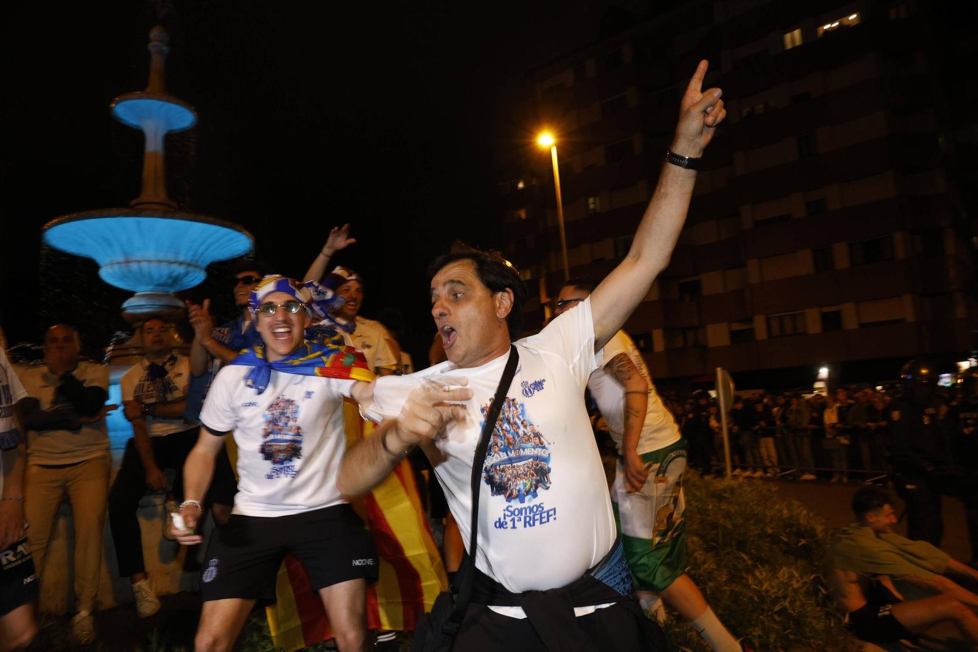 EN IMÁGENES: Locura en las calles de Avilés por el ascenso