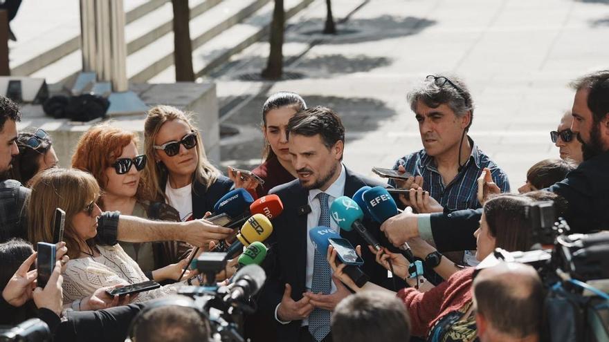 El PP y Vox avanzan la negociación en Extremadura, pero descartan un acuerdo antes de Semana Santa