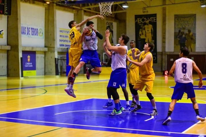 Derbi entre Herbalife GC y Nautico de Tenerife de liga EBA.