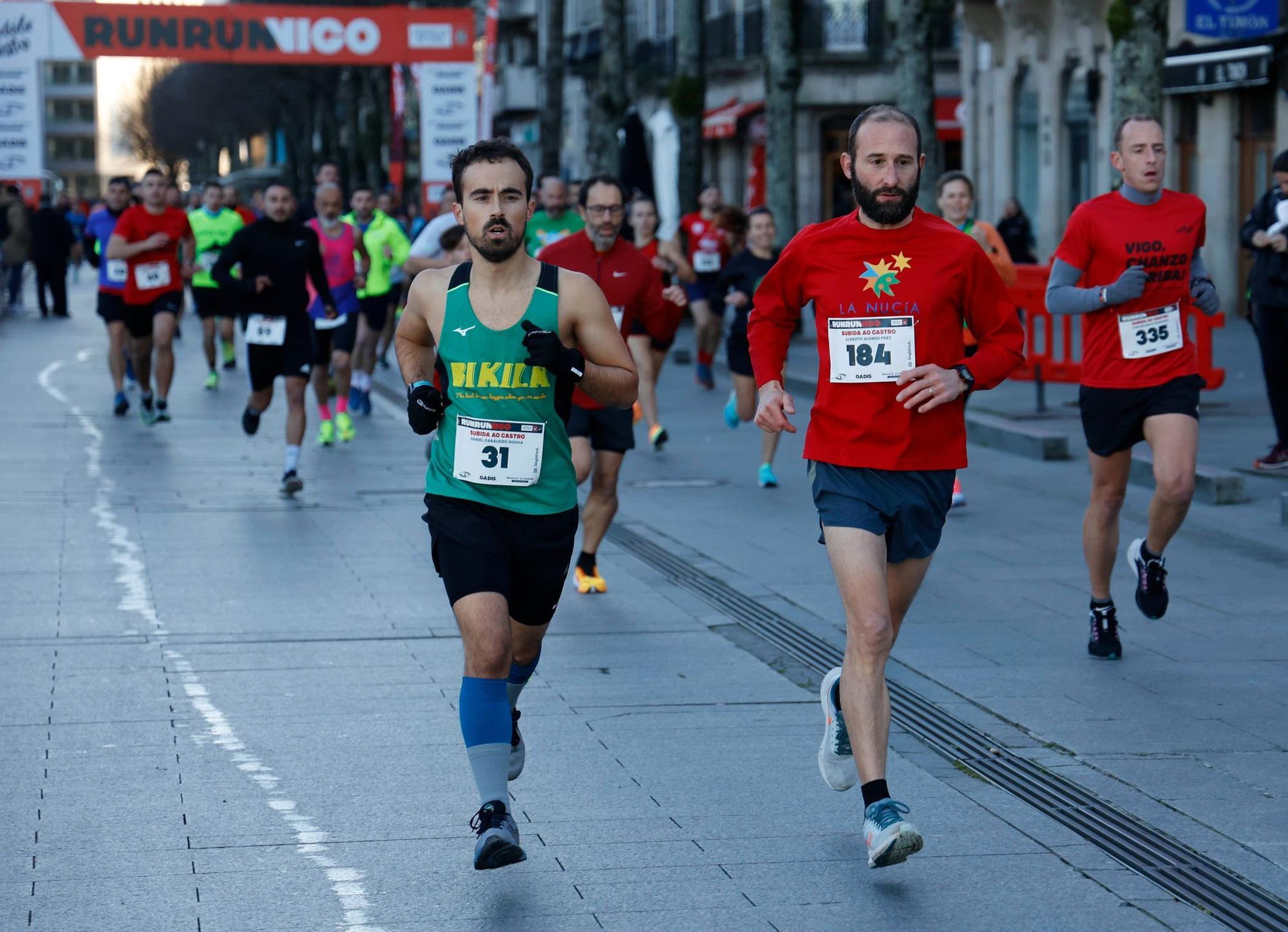 Pisadas de altura en Vigo: cientos de corredores suben O Castro